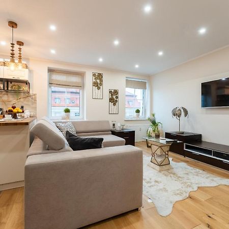 Apartament Zloty Jelonek - 4 Osobowy Na Placu Ratuszowym - Space Apart Jelenia Gora Dış mekan fotoğraf