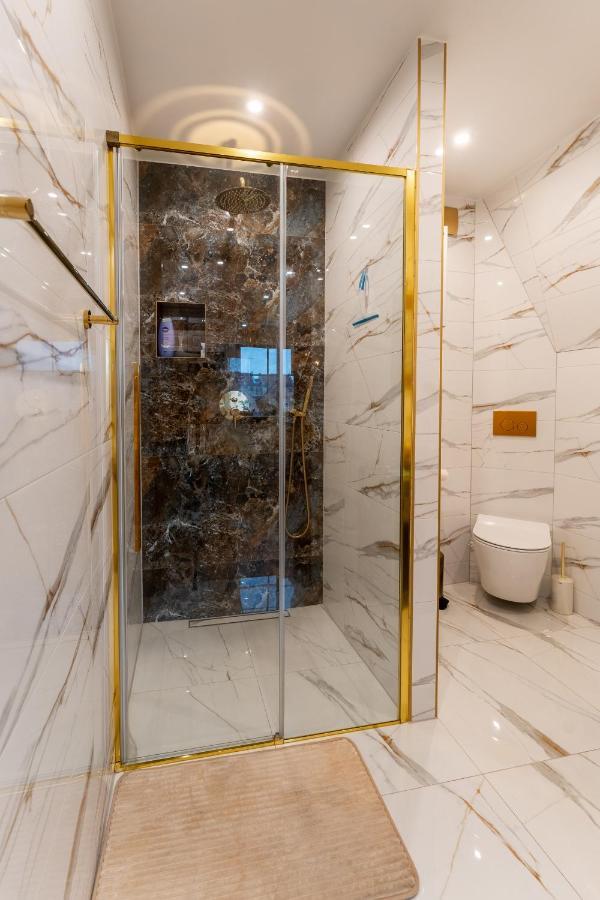Apartament Zloty Jelonek - 4 Osobowy Na Placu Ratuszowym - Space Apart Jelenia Gora Dış mekan fotoğraf