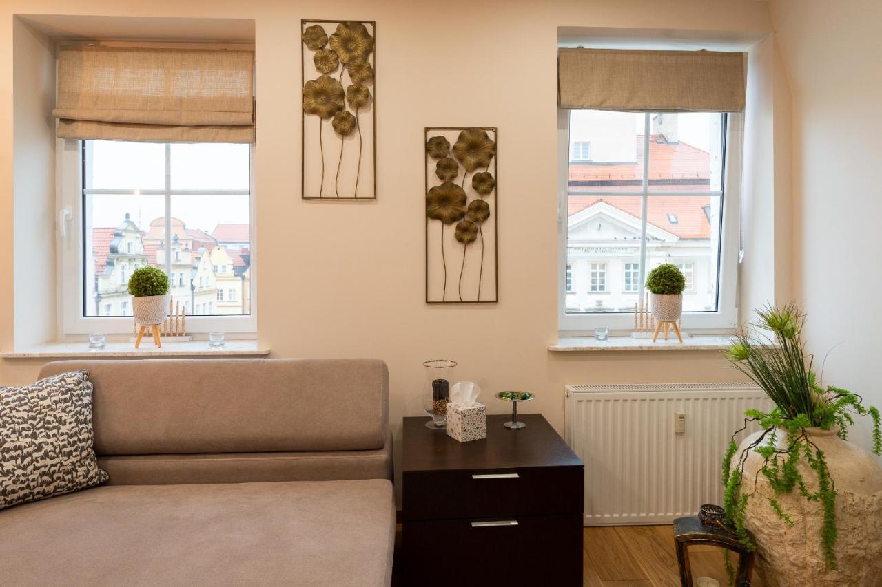Apartament Zloty Jelonek - 4 Osobowy Na Placu Ratuszowym - Space Apart Jelenia Gora Dış mekan fotoğraf