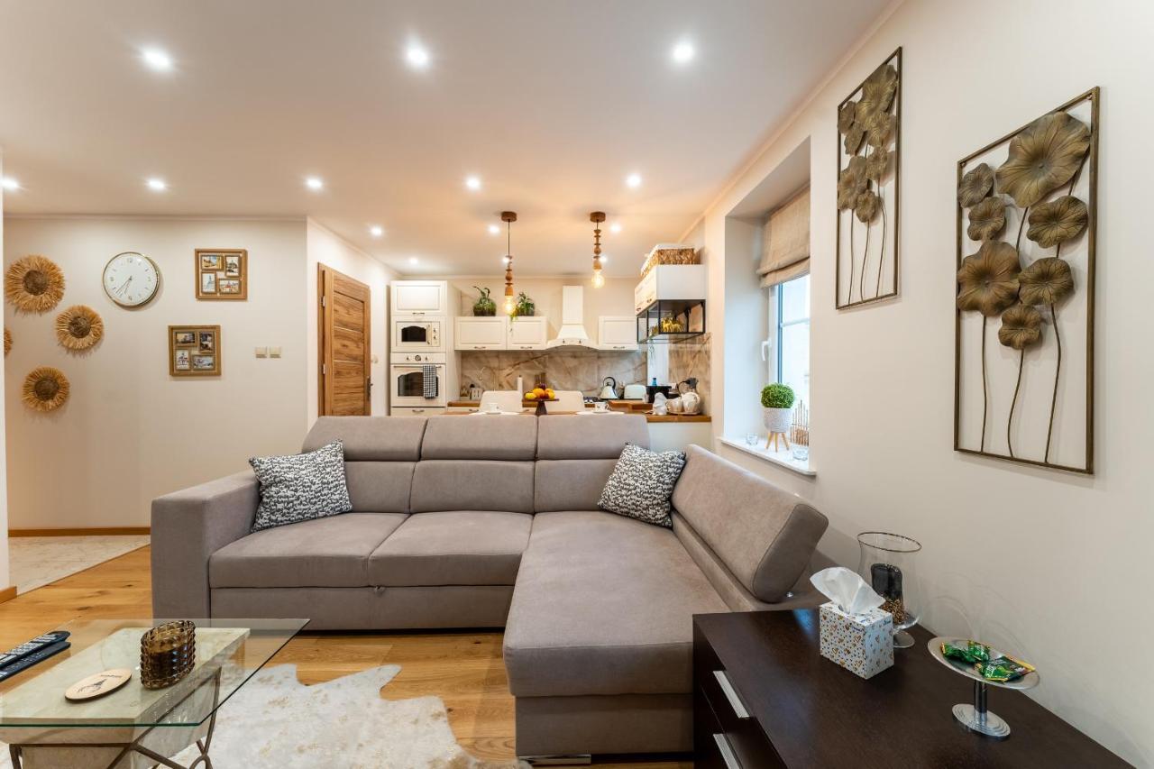 Apartament Zloty Jelonek - 4 Osobowy Na Placu Ratuszowym - Space Apart Jelenia Gora Dış mekan fotoğraf