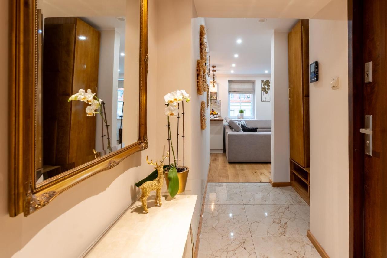 Apartament Zloty Jelonek - 4 Osobowy Na Placu Ratuszowym - Space Apart Jelenia Gora Dış mekan fotoğraf